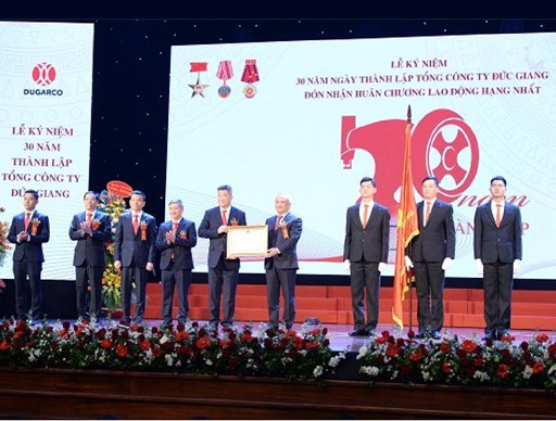TCT ĐỨC GIANG - TỰ HÀO 3O NĂM THÀNH LẬP TCT ĐỨC GIANG - TỰ HÀO 3O NĂM THÀNH LẬP